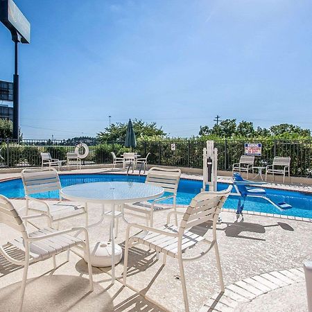 Quality Inn Murfreesboro-University Area מראה חיצוני תמונה
